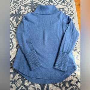 Max Studio cashmere turtle neck sweater